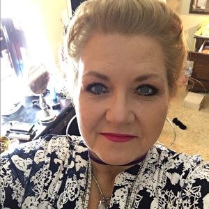 Meet your Posher, Robyn